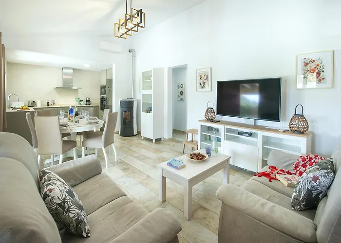 Owl Madrave - Families And Friends Villa Pollença