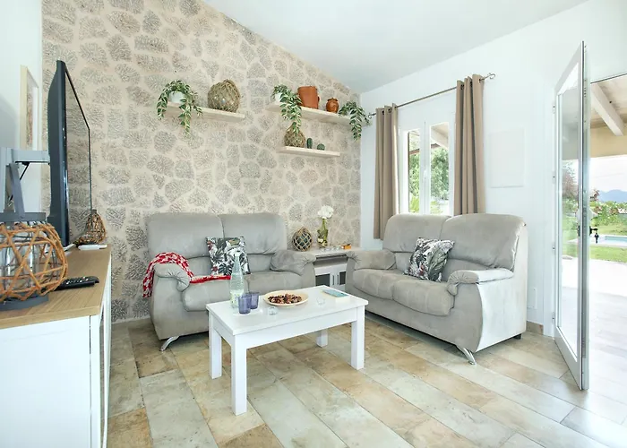 Owl Madrave - Families And Friends *