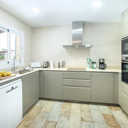 Owl Madrave - Families And Friends *