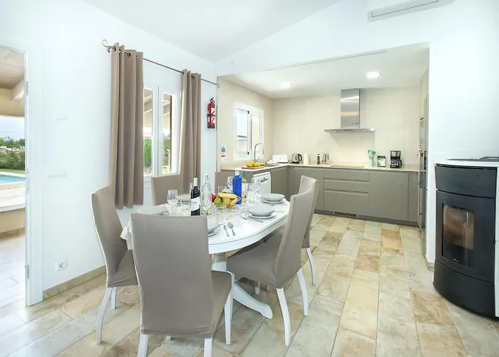 Owl Madrave - Families And Friends Willa Pollensa